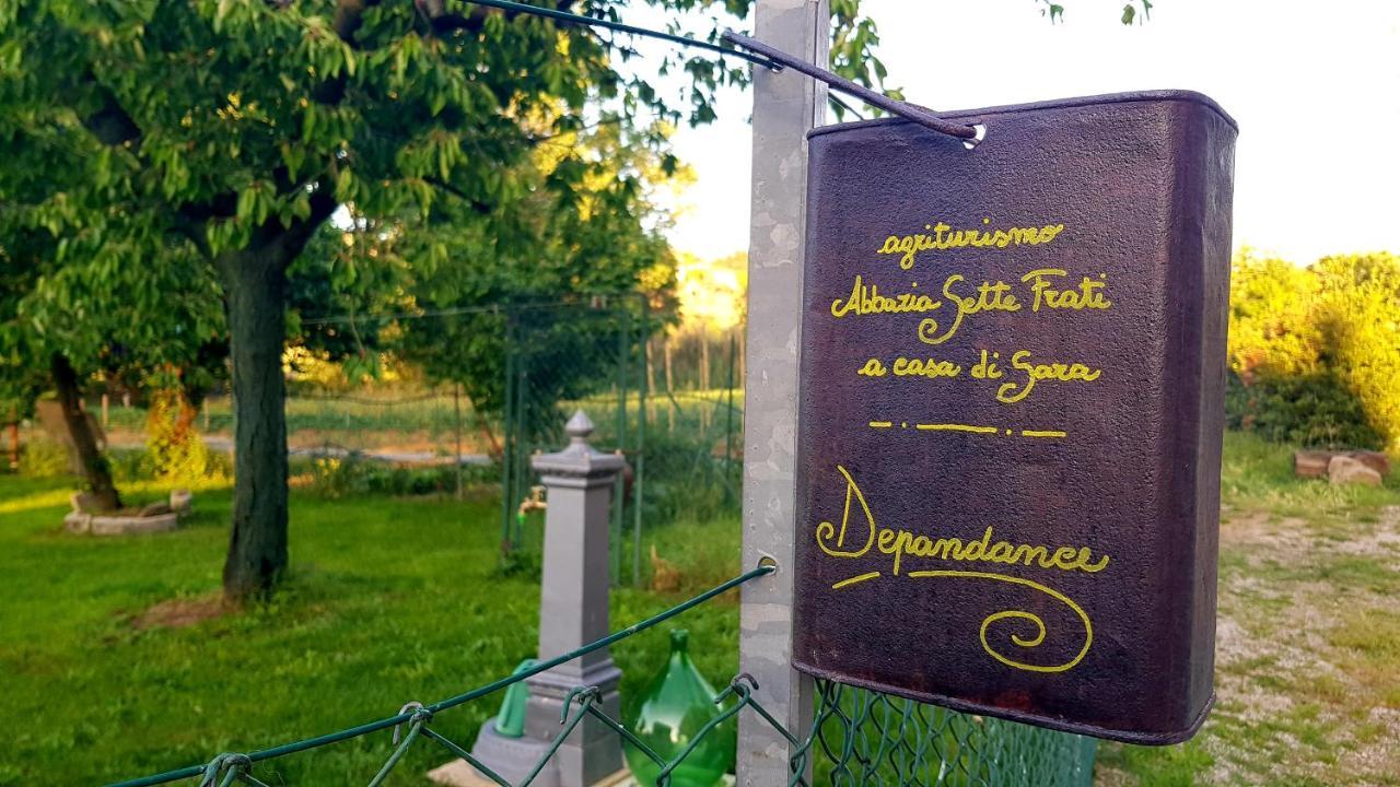 Agriturismo Abbazia Sette Frati A Casa Di Sara Pietrafitta  Eksteriør bilde
